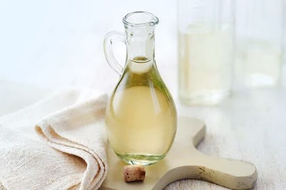 Vinegar is an effective agent that destroys pathogens of fungal infections